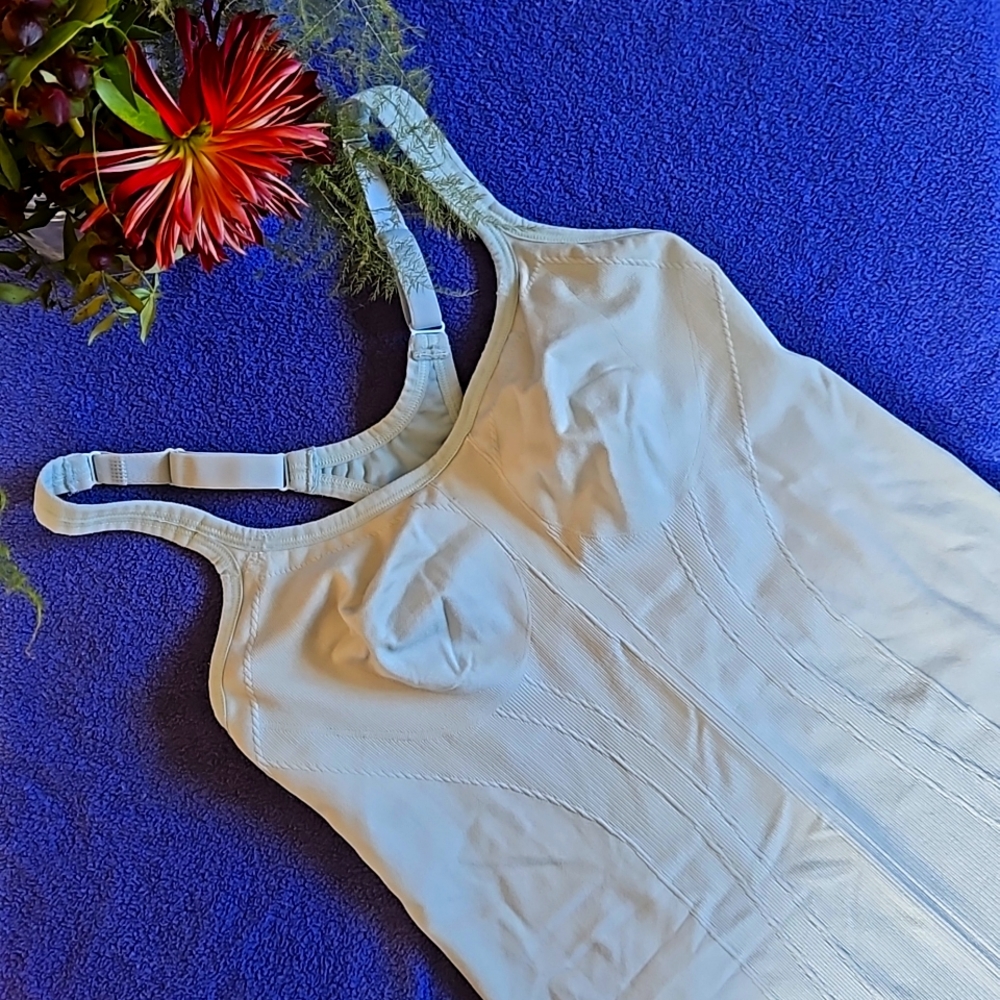 Nike Racerback Dryfit Tank, Size M